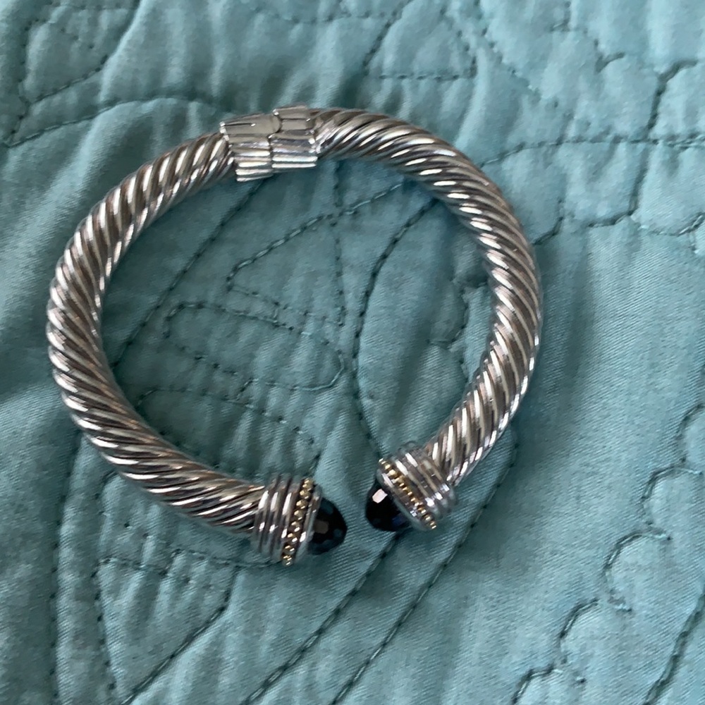 Fun hinged bracelet! - Picture 2 of 3